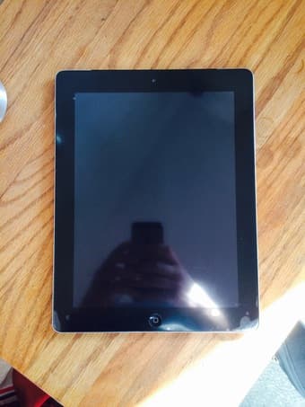 iPad 2 16GB Wifi + 3G (A1396) - $200 OBO 2