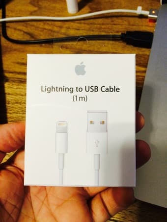 Apple Lightning to USB cable for iPhone/iPad - brand new 1