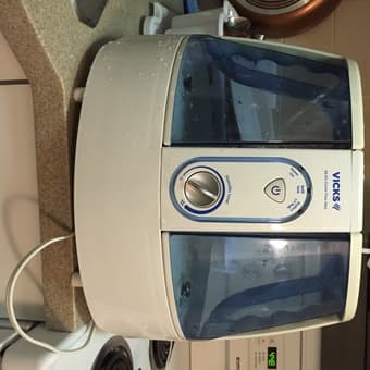 Vicks UV 99.999% Germ Free Humidifier $15 1