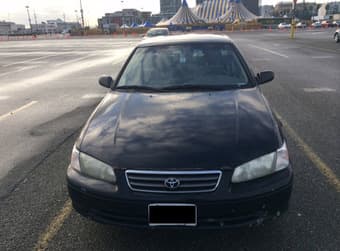 Toyota Camry LE 2000 - $3000 obo 2