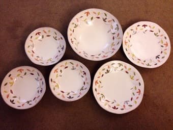 Crate and barrel plates/deep dishes 6pcs --made in Italy 1