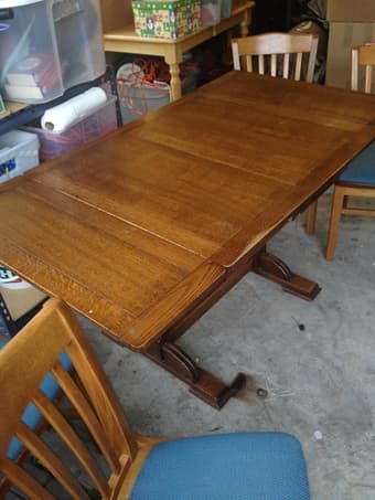 Dinning table w/ 4 chairs 1