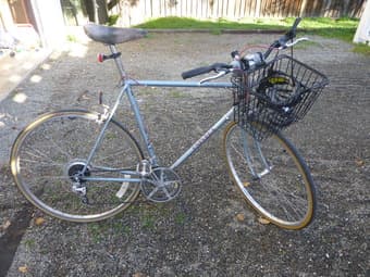 men's road bike, vintage but runs great 170$ OBO (moving sale) 1