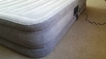 (30 dollars)Air-bed-queen-electronic pump 3