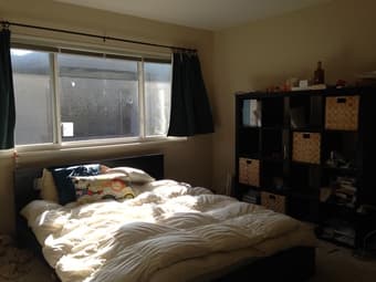 $1220 Sunny and spacious bedroom in 2ba/ 2ba downtown Menlo Park! 3