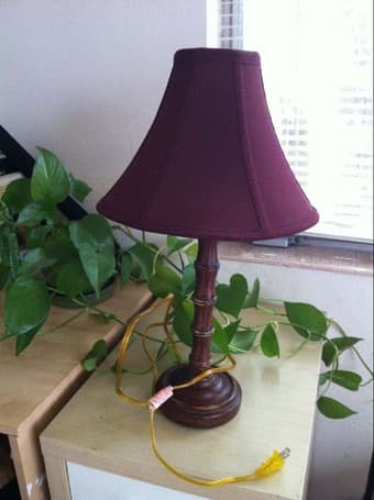 Desk lamp for sale ($5) 1