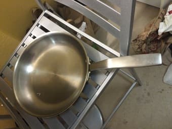 frying pan - 20 dollars 1