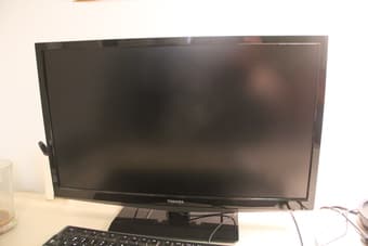 24" Full-HD Toshiba Computer/TV screen 1