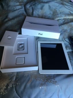 Apple iPad 3 - Like NEW 1