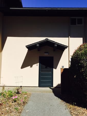 2 Bedroom townhouse available in EV from June 11th to September 15th 1