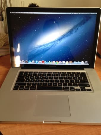 Selling mid 2010 MacBook Pro 15 inch -- $500 1
