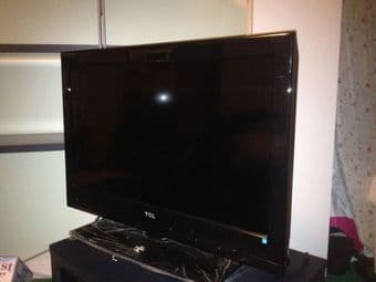 TCL 42" TV 1