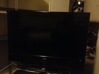 TCL 42" TV 2