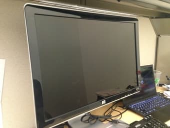 HP W2207 22-inch Widescreen Flat Panel LCD Monitor for sale $80 OBO 1