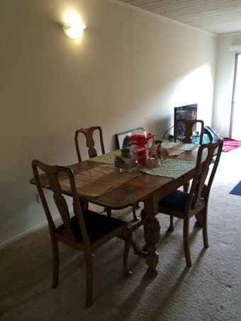 Huge Room available in 2 bedroom, 2 story appt right by Cal ave 3