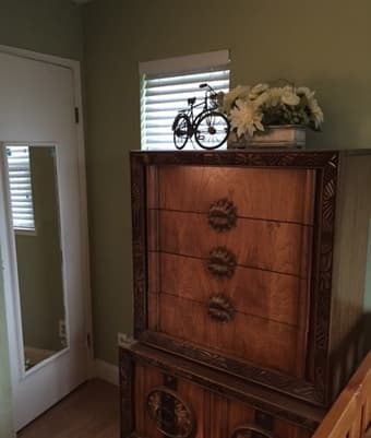 Furnished room in Redwood City available in early June ($800) 2