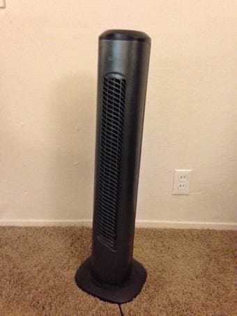 Holmes Standing electric fan - Like NEW !!  Only 30 !! 2