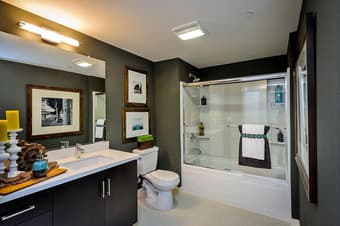 luxury apartment in Redwood city (1BR/1BA in a 2BR/2BA, 4/1~4.30) 1