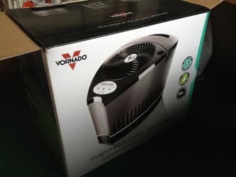Evaporative vortex humidifier 1