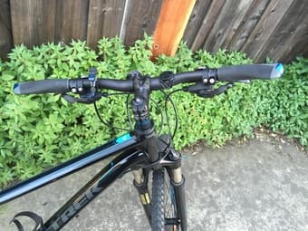 2014 TREK 8.6 DS (GARY FISHER COLLECTION) Hybrid Bike - $1200 2