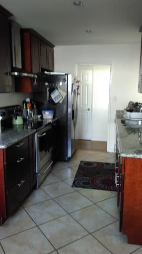 One bedroom in a quiet and laid back house with VEGETABLE GARDEN 2