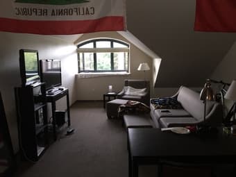 2 Bedroom / 2 Bathroom  Munger Apartment -- Available 6/6 - 8/14 1
