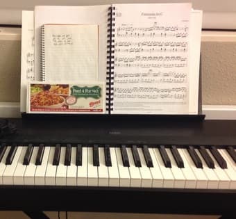 Digital piano and stand for sale 3