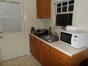 Quiet, Spacious Studio in Menlo Park! Flexible dates April-June 2