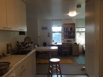 Beautiful Escondido Village Studio available May 1-June 14 3