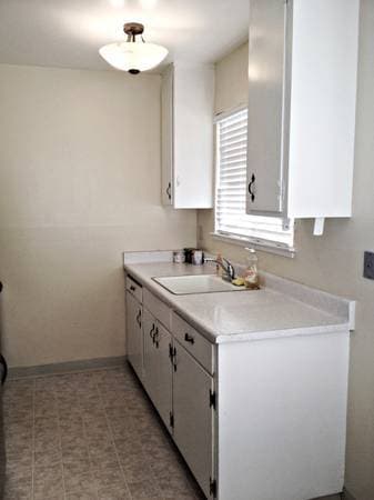 $850 Large Living Room for Rent Mountain View 3