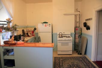 available: 2 BR* apt. in s.f.ʼs sunny mission district - (sat.) may /1 2