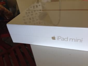 Brand New iPad mini 3 $335 1