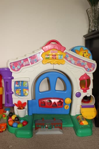 Fisher Price Learning Home - $35 1