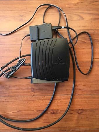 moving sale-----MOTOROLA SBG900 wireless surfboard Gateway - $40 3