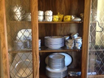 Beautiful Wood China Cabinet $125 2