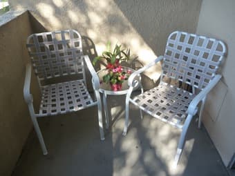 Moving sales - Textiles - Hangers - Outdoors Chairs & Table 1