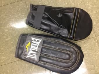 Everlast reflex punching bag & gloves: $50 2