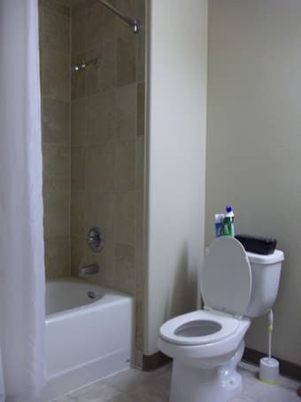 Munger Bedroom + Private Bath for Summer Sublet (males only) 2