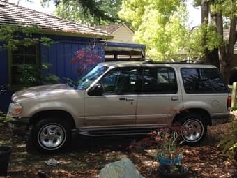 Selling 1997 Ford Explorer - 132k miles, new tires - $2300 1