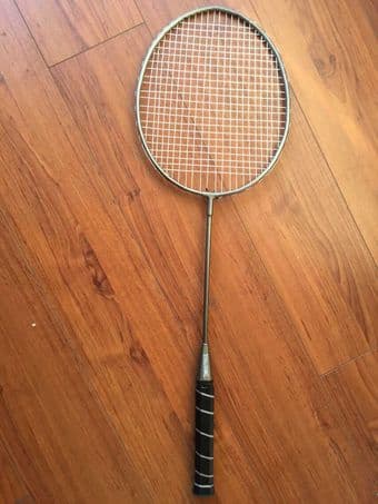 moving sale-----badminton racket $5 1