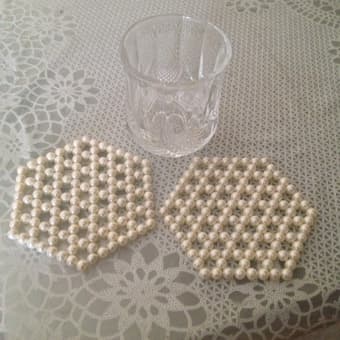 Set of pearl coasters 1