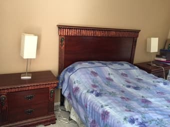 BD set (queen size bed/box+headboard+2 night stands+dresser+chest)$400 1