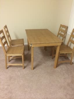 Selling mattress, dining table and chairs 2
