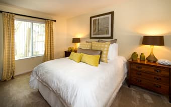 Sublet in beautiful Sharon Heights apartment Jul 8th-Mid Sep 1700/mo 3