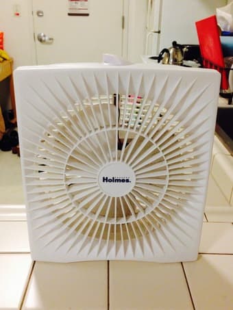 Selling small fan $5 1