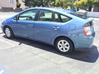 2004 Toyota Prius (90k miles, good condition) - $3500 3