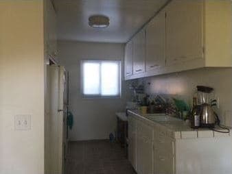 EV lowrise sublet 6/19-9/20, cheap and convenient! 1