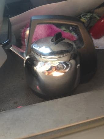 Electric Kettle - Russell and Hobbs - $20 OBO 1