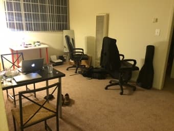 Nice apt (1b1b) in Redwood City-Available 6/28-8/15. Good for couple! 1