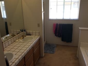 Large master bedroom available for summer (mid-July to mid-Sept), $1100/month 3